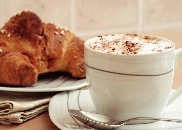 La Perla Del Tirreno 住宿加早餐酒店 4*