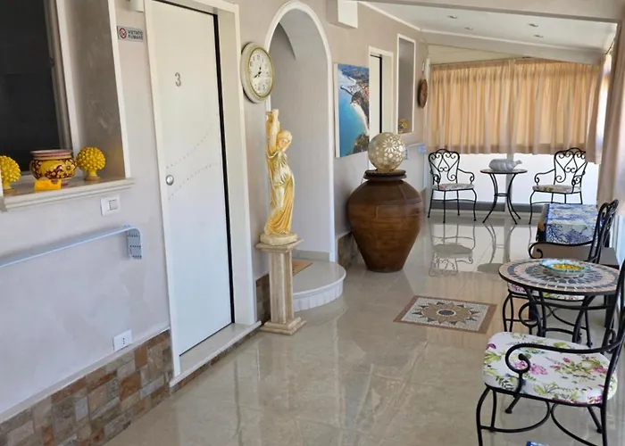 La Perla Del Tirreno 住宿加早餐酒店