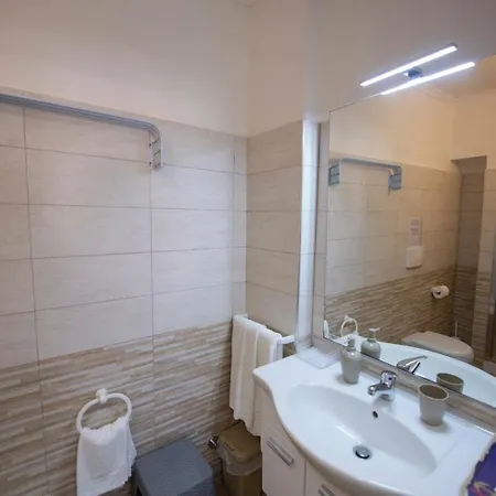 לינה וארוחת בוקר La Perla Del Tirreno