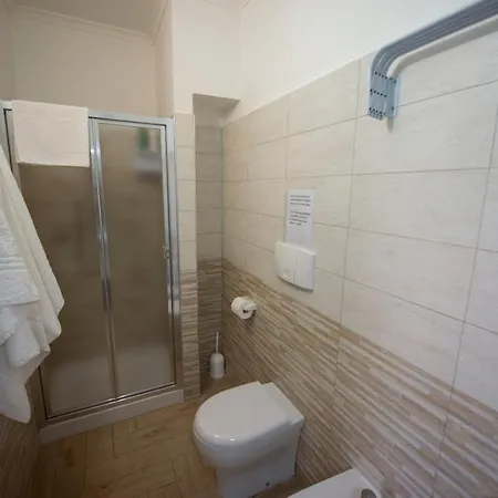לינה וארוחת בוקר La Perla Del Tirreno