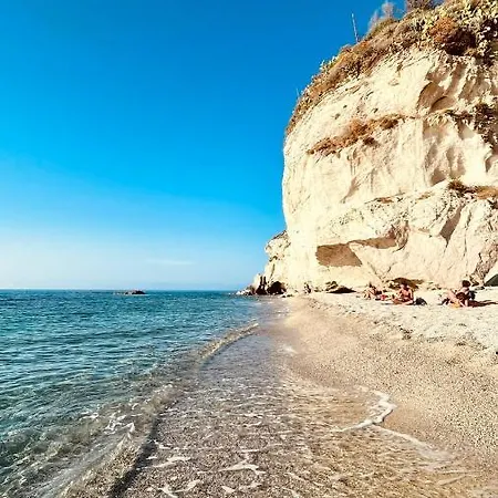 La Perla Del Tirreno فندق مبيت وإفطار 4*