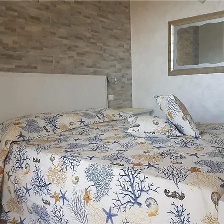 La Perla Del Tirreno فندق مبيت وإفطار 4*