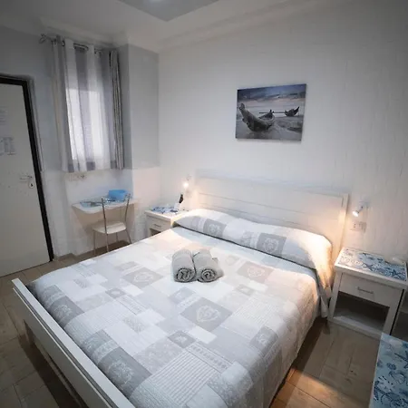La Perla Del Tirreno فندق مبيت وإفطار