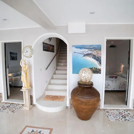 La Perla Del Tirreno فندق مبيت وإفطار تروبيا