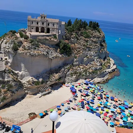 La Perla Del Tirreno Frühstückspension 4*