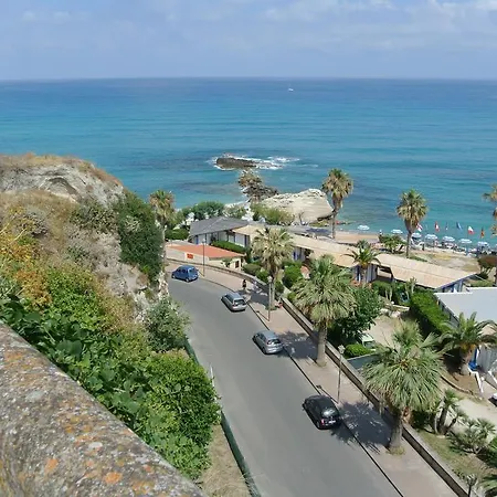 La Perla Del Tirreno 4* טרופאה