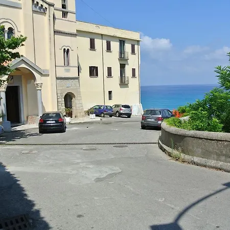 La Perla Del Tirreno B&B 트로페아