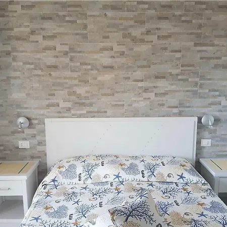 La Perla Del Tirreno فندق مبيت وإفطار 4*