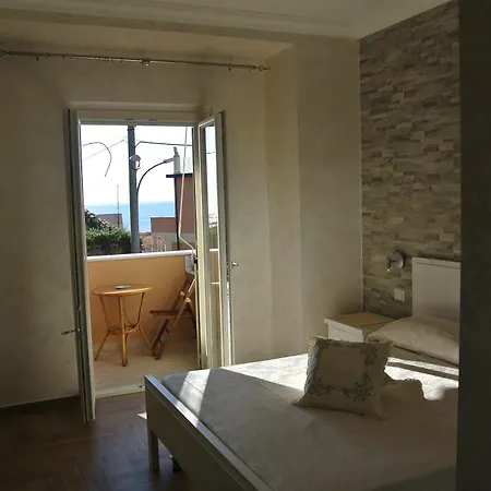 La Perla Del Tirreno فندق مبيت وإفطار 4*