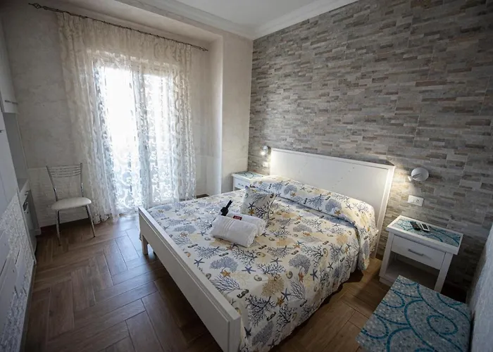 La Perla Del Tirreno فندق مبيت وإفطار تروبيا