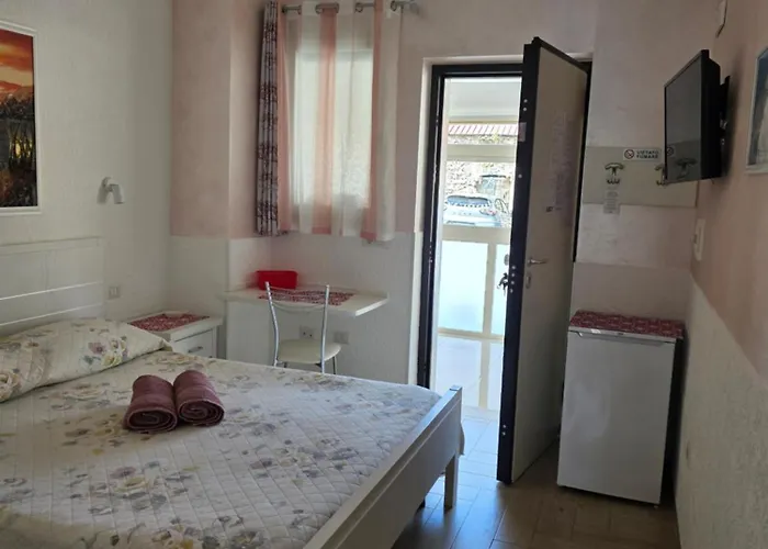 فندق مبيت وإفطار La Perla Del Tirreno تروبيا