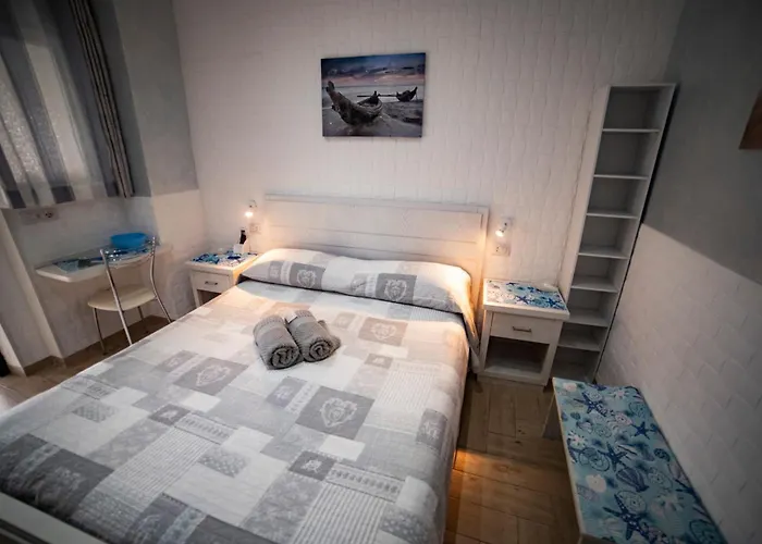 فندق مبيت وإفطار La Perla Del Tirreno تروبيا