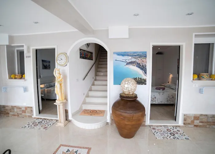 La Perla Del Tirreno فندق مبيت وإفطار تروبيا