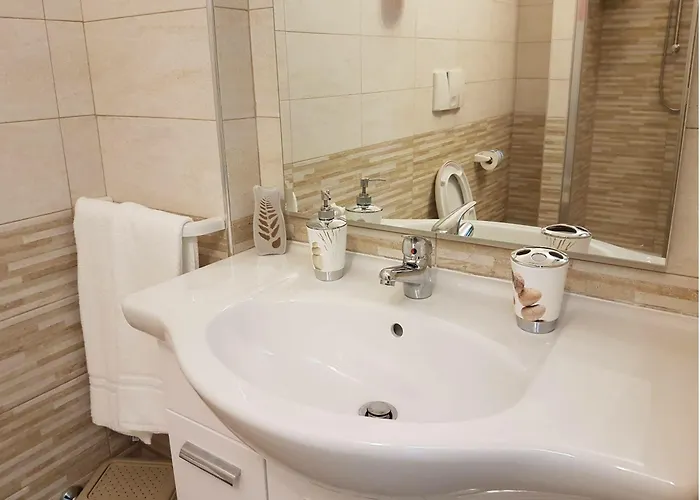 فندق مبيت وإفطار La Perla Del Tirreno 4*